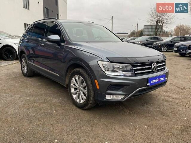Черный Фольксваген Тигуан, объемом двигателя 2.49 л и пробегом 224 тыс. км за 18500 $, фото 3 на Automoto.ua