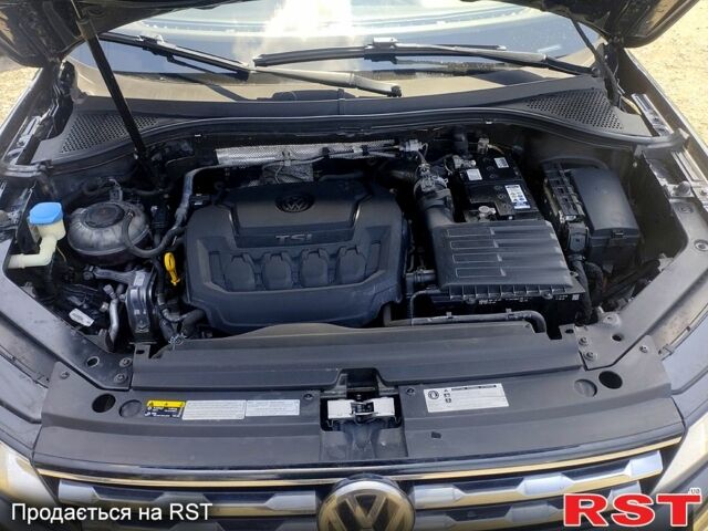 Черный Фольксваген Тигуан, объемом двигателя 2 л и пробегом 165 тыс. км за 16500 $, фото 13 на Automoto.ua