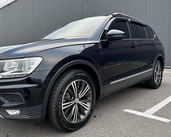 Черный Фольксваген Тигуан, объемом двигателя 1.98 л и пробегом 80 тыс. км за 25000 $, фото 8 на Automoto.ua