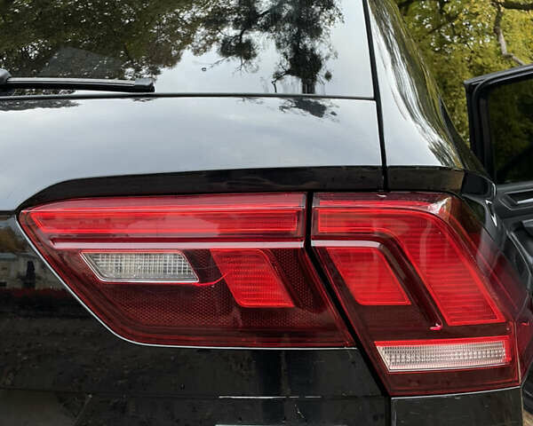 Чорний Фольксваген Тігуан, об'ємом двигуна 1.98 л та пробігом 105 тис. км за 20500 $, фото 9 на Automoto.ua