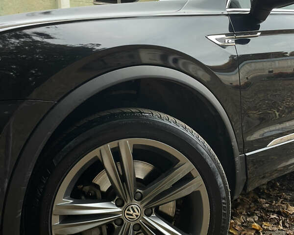 Чорний Фольксваген Тігуан, об'ємом двигуна 1.98 л та пробігом 105 тис. км за 20500 $, фото 12 на Automoto.ua