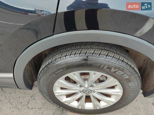 Черный Фольксваген Тигуан, объемом двигателя 1.98 л и пробегом 141 тыс. км за 16900 $, фото 84 на Automoto.ua