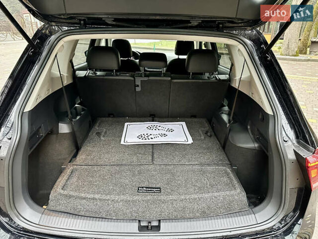 Чорний Фольксваген Тігуан, об'ємом двигуна 2 л та пробігом 186 тис. км за 17300 $, фото 26 на Automoto.ua