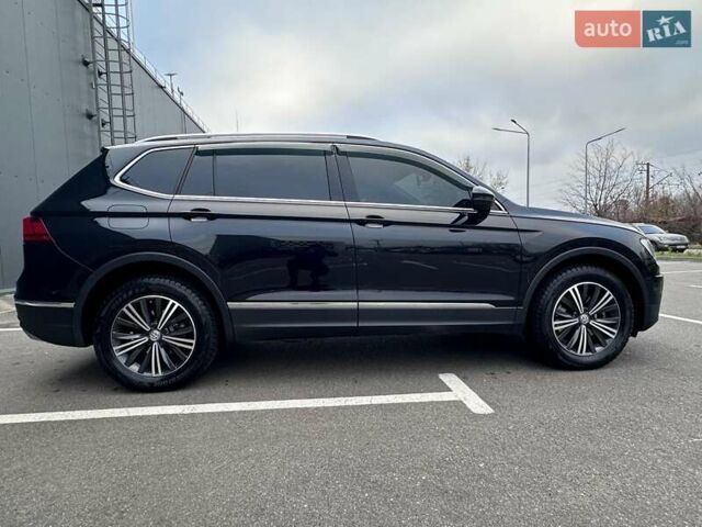 Черный Фольксваген Тигуан, объемом двигателя 1.98 л и пробегом 80 тыс. км за 25000 $, фото 3 на Automoto.ua