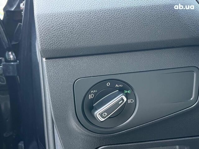 Черный Фольксваген Тигуан, объемом двигателя 2 л и пробегом 161 тыс. км за 25690 $, фото 19 на Automoto.ua