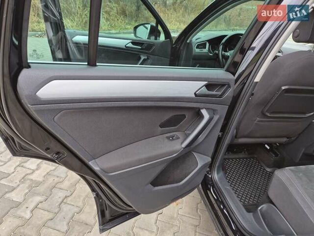 Черный Фольксваген Тигуан, объемом двигателя 1.98 л и пробегом 198 тыс. км за 21950 $, фото 34 на Automoto.ua