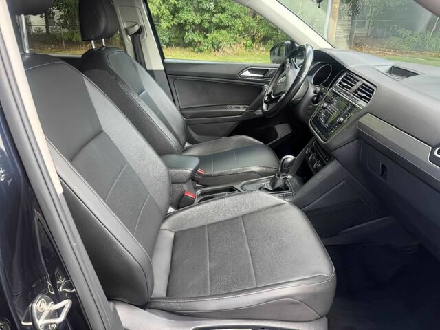 Чорний Фольксваген Тігуан, об'ємом двигуна 2 л та пробігом 45 тис. км за 13200 $, фото 10 на Automoto.ua