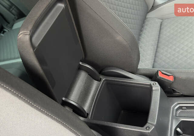 Чорний Фольксваген Тігуан, об'ємом двигуна 1.98 л та пробігом 258 тис. км за 23300 $, фото 41 на Automoto.ua