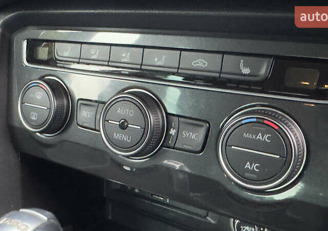 Чорний Фольксваген Тігуан, об'ємом двигуна 1.98 л та пробігом 258 тис. км за 23300 $, фото 44 на Automoto.ua