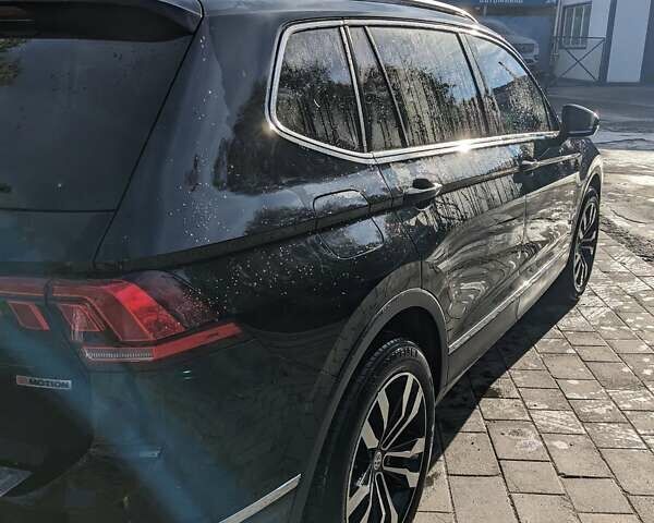 Черный Фольксваген Тигуан, объемом двигателя 1.98 л и пробегом 125 тыс. км за 25900 $, фото 3 на Automoto.ua