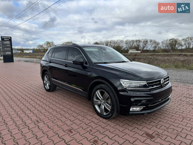 Черный Фольксваген Тигуан, объемом двигателя 1.98 л и пробегом 104 тыс. км за 19990 $, фото 3 на Automoto.ua