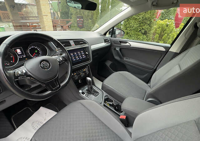 Чорний Фольксваген Тігуан, об'ємом двигуна 1.98 л та пробігом 258 тис. км за 23300 $, фото 74 на Automoto.ua