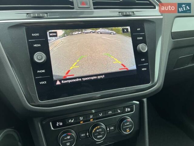 Чорний Фольксваген Тігуан, об'ємом двигуна 1.98 л та пробігом 138 тис. км за 28500 $, фото 8 на Automoto.ua