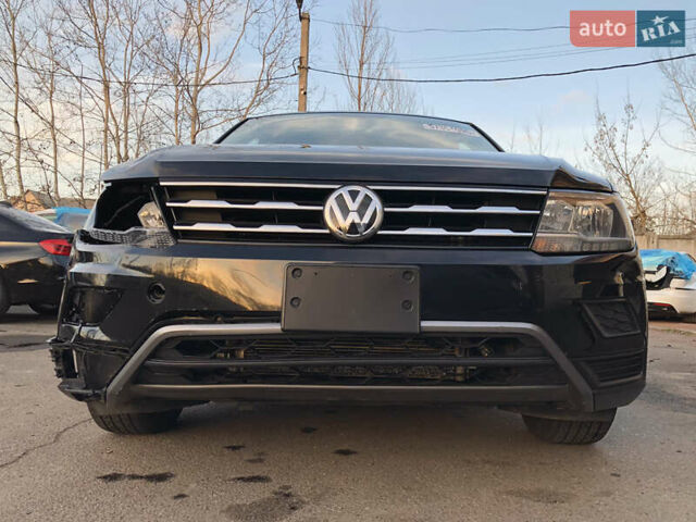 Черный Фольксваген Тигуан, объемом двигателя 2 л и пробегом 188 тыс. км за 12890 $, фото 9 на Automoto.ua