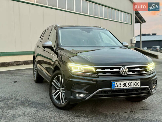 Черный Фольксваген Тигуан, объемом двигателя 1.97 л и пробегом 204 тыс. км за 26990 $, фото 4 на Automoto.ua