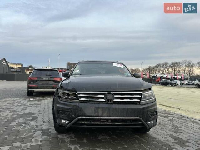 Черный Фольксваген Тигуан, объемом двигателя 2 л и пробегом 94 тыс. км за 17260 $, фото 2 на Automoto.ua