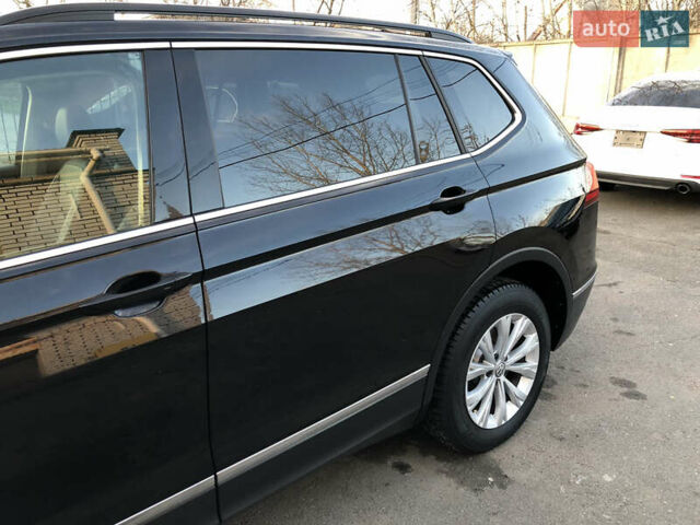 Черный Фольксваген Тигуан, объемом двигателя 2 л и пробегом 188 тыс. км за 12890 $, фото 43 на Automoto.ua