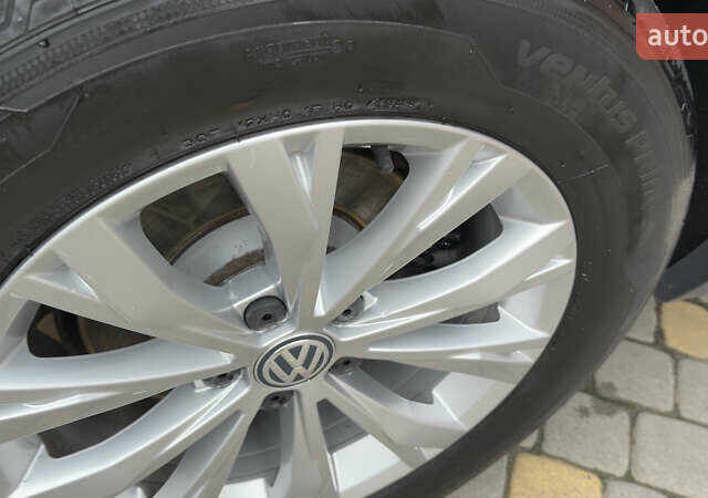 Чорний Фольксваген Тігуан, об'ємом двигуна 1.98 л та пробігом 258 тис. км за 23300 $, фото 17 на Automoto.ua