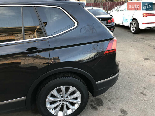 Черный Фольксваген Тигуан, объемом двигателя 2 л и пробегом 188 тыс. км за 12890 $, фото 40 на Automoto.ua