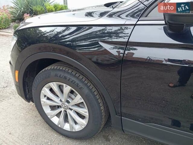 Черный Фольксваген Тигуан, объемом двигателя 2 л и пробегом 149 тыс. км за 16800 $, фото 5 на Automoto.ua