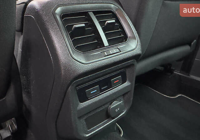 Чорний Фольксваген Тігуан, об'ємом двигуна 1.98 л та пробігом 258 тис. км за 23300 $, фото 59 на Automoto.ua