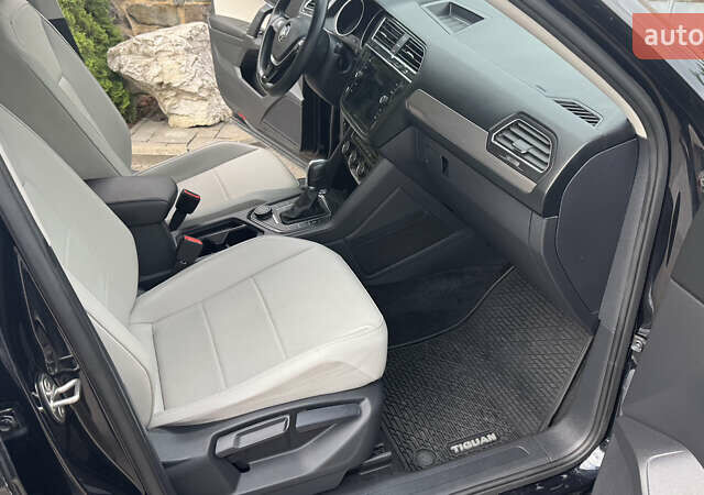 Чорний Фольксваген Тігуан, об'ємом двигуна 1.98 л та пробігом 62 тис. км за 17950 $, фото 24 на Automoto.ua