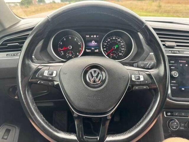 Чорний Фольксваген Тігуан, об'ємом двигуна 2 л та пробігом 71 тис. км за 7000 $, фото 9 на Automoto.ua