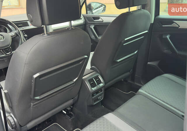 Чорний Фольксваген Тігуан, об'ємом двигуна 1.98 л та пробігом 258 тис. км за 23300 $, фото 56 на Automoto.ua