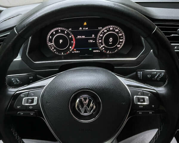 Чорний Фольксваген Тігуан, об'ємом двигуна 1.98 л та пробігом 105 тис. км за 20500 $, фото 42 на Automoto.ua