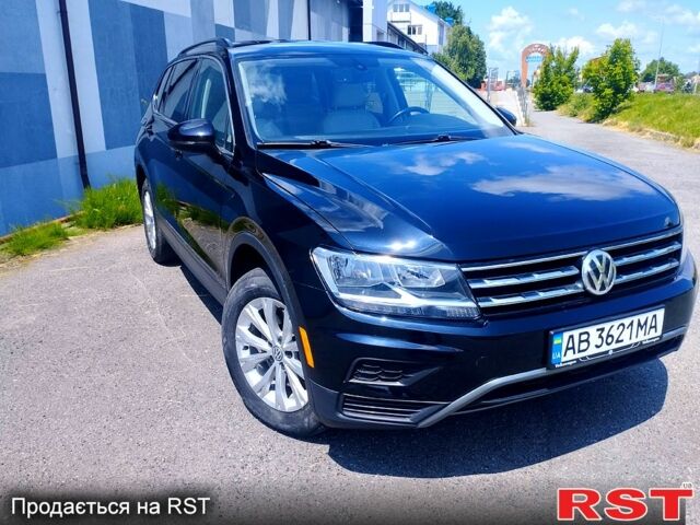 Черный Фольксваген Тигуан, объемом двигателя 2 л и пробегом 165 тыс. км за 16500 $, фото 3 на Automoto.ua