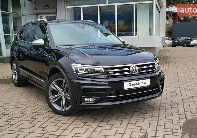 Черный Фольксваген Тигуан, объемом двигателя 1.97 л и пробегом 150 тыс. км за 29900 $, фото 4 на Automoto.ua