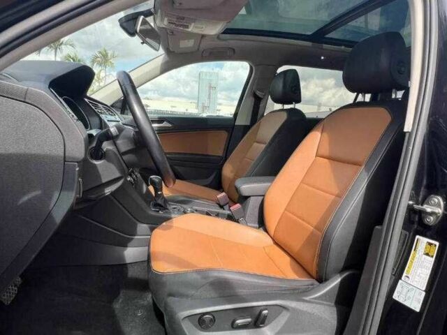 Чорний Фольксваген Тігуан, об'ємом двигуна 2 л та пробігом 34 тис. км за 4600 $, фото 6 на Automoto.ua