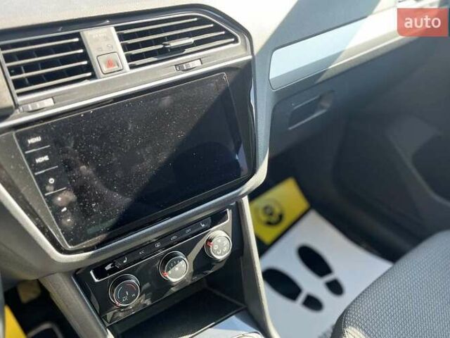 Черный Фольксваген Тигуан, объемом двигателя 1.97 л и пробегом 258 тыс. км за 18700 $, фото 20 на Automoto.ua