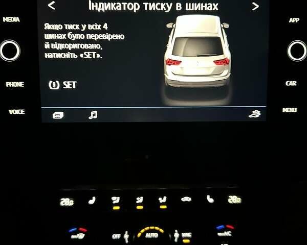 Черный Фольксваген Тигуан, объемом двигателя 1.98 л и пробегом 80 тыс. км за 25000 $, фото 74 на Automoto.ua