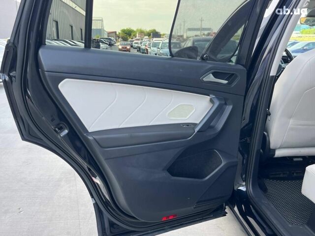 Черный Фольксваген Тигуан, объемом двигателя 2 л и пробегом 161 тыс. км за 25690 $, фото 34 на Automoto.ua