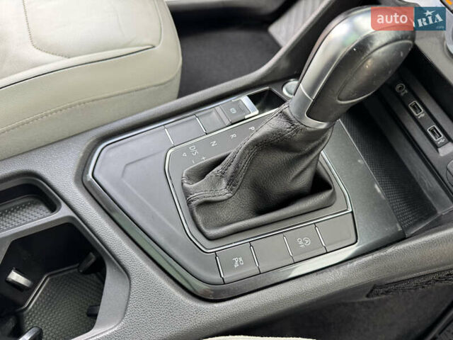 Черный Фольксваген Тигуан, объемом двигателя 1.98 л и пробегом 104 тыс. км за 19990 $, фото 44 на Automoto.ua