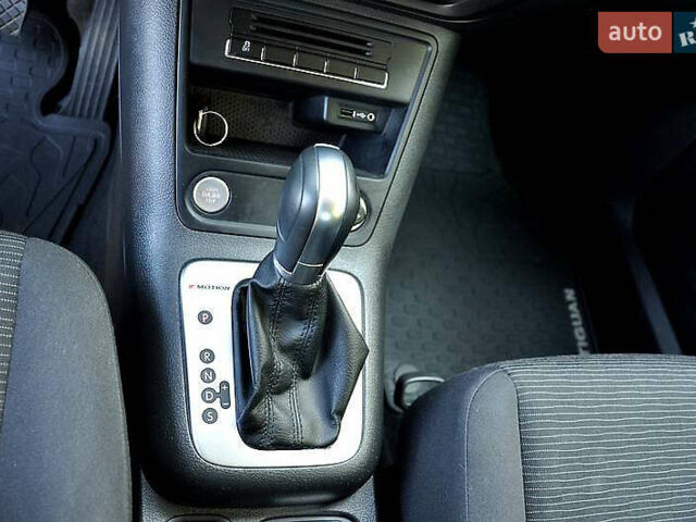 Черный Фольксваген Тигуан, объемом двигателя 2 л и пробегом 84 тыс. км за 17400 $, фото 15 на Automoto.ua