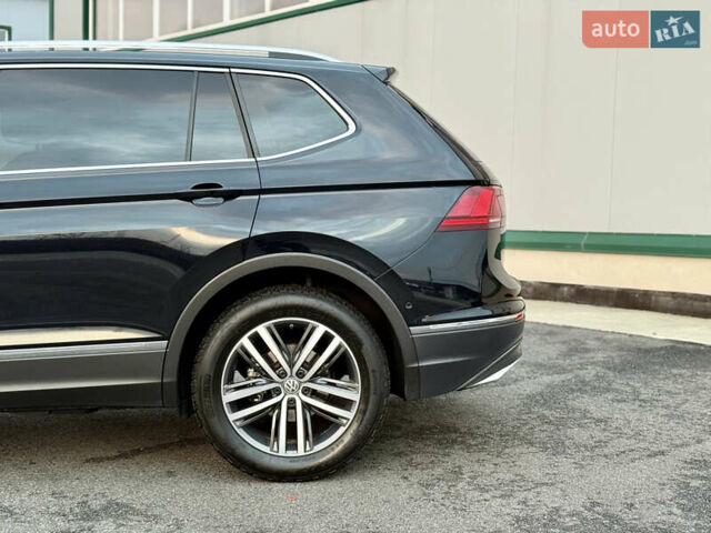 Черный Фольксваген Тигуан, объемом двигателя 1.97 л и пробегом 204 тыс. км за 26990 $, фото 31 на Automoto.ua