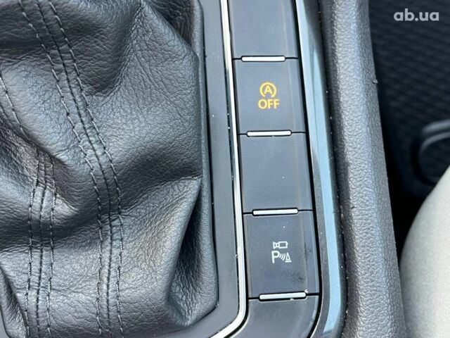 Черный Фольксваген Тигуан, объемом двигателя 2 л и пробегом 161 тыс. км за 25690 $, фото 29 на Automoto.ua