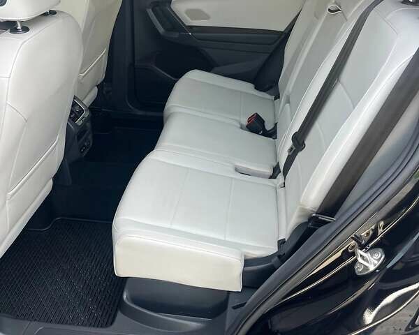 Черный Фольксваген Тигуан, объемом двигателя 1.98 л и пробегом 160 тыс. км за 18000 $, фото 6 на Automoto.ua