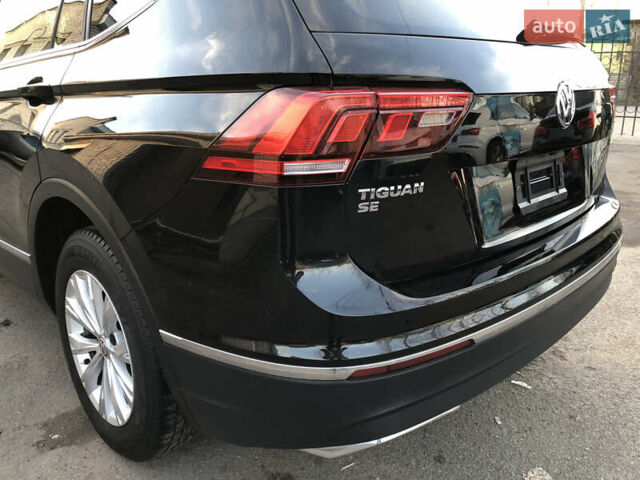 Черный Фольксваген Тигуан, объемом двигателя 2 л и пробегом 188 тыс. км за 12890 $, фото 37 на Automoto.ua
