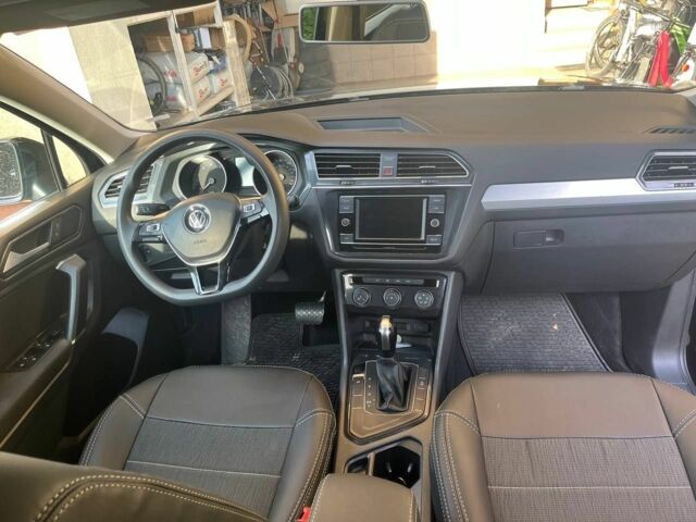 Чорний Фольксваген Тігуан, об'ємом двигуна 2 л та пробігом 138 тис. км за 17300 $, фото 11 на Automoto.ua