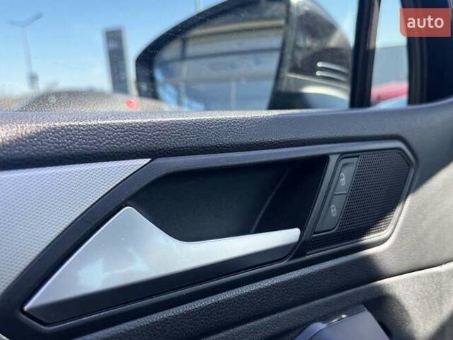 Черный Фольксваген Тигуан, объемом двигателя 1.97 л и пробегом 258 тыс. км за 18700 $, фото 11 на Automoto.ua