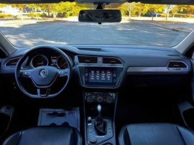 Черный Фольксваген Тигуан, объемом двигателя 2 л и пробегом 89 тыс. км за 11000 $, фото 13 на Automoto.ua