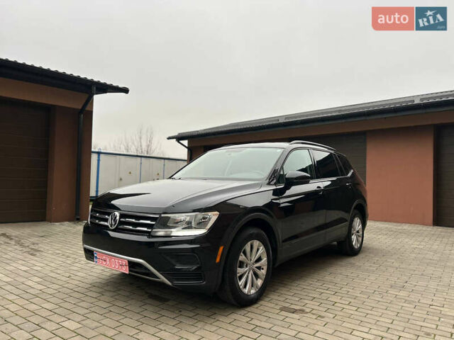 Черный Фольксваген Тигуан, объемом двигателя 2 л и пробегом 105 тыс. км за 16350 $, фото 3 на Automoto.ua