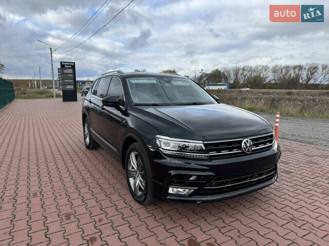 Черный Фольксваген Тигуан, объемом двигателя 1.98 л и пробегом 104 тыс. км за 19990 $, фото 2 на Automoto.ua