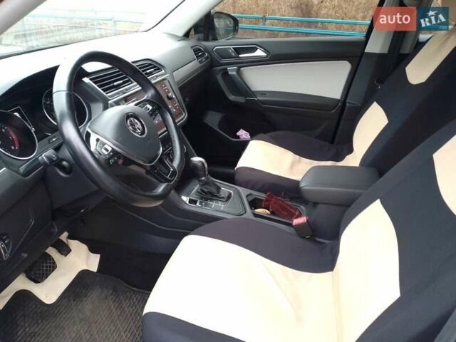 Черный Фольксваген Тигуан, объемом двигателя 1.98 л и пробегом 75 тыс. км за 20500 $, фото 5 на Automoto.ua