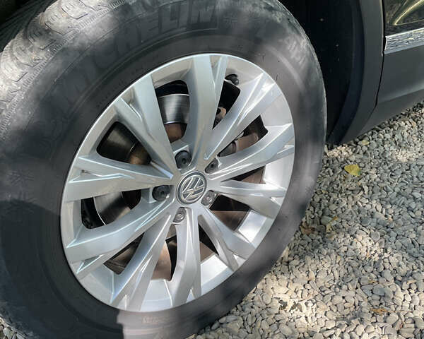 Чорний Фольксваген Тігуан, об'ємом двигуна 1.97 л та пробігом 244 тис. км за 21900 $, фото 11 на Automoto.ua