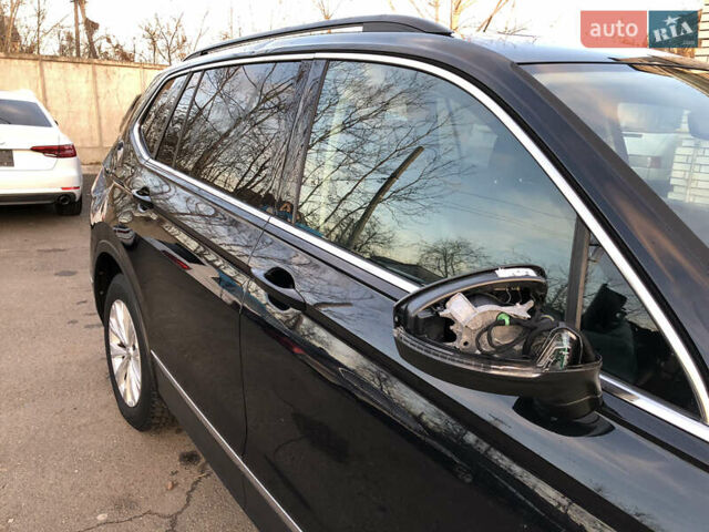 Черный Фольксваген Тигуан, объемом двигателя 2 л и пробегом 188 тыс. км за 12890 $, фото 15 на Automoto.ua