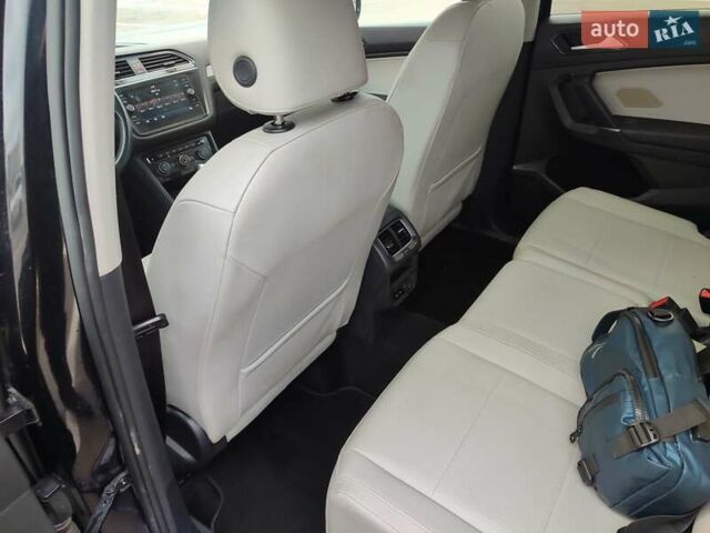 Черный Фольксваген Тигуан, объемом двигателя 1.98 л и пробегом 141 тыс. км за 16900 $, фото 48 на Automoto.ua